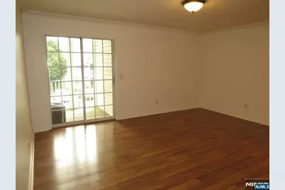 993 Boxwood Court 993 #993, Mahwah, NJ 07430 - Photo 2