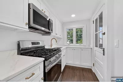 289 Hathaway Street, Wallington, NJ 07057 - Photo 24