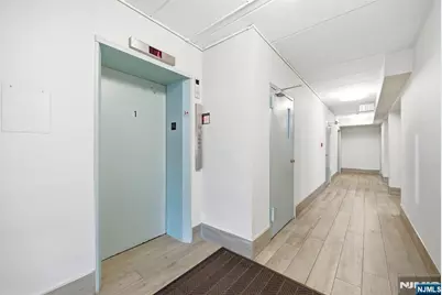25 Jefferson Street 2F #2F, Hackensack, NJ 07601 - Photo 8