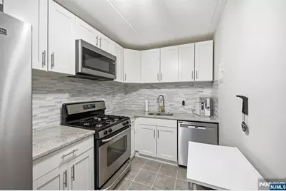 25 Jefferson Street 2F #2F, Hackensack, NJ 07601 - Photo 20