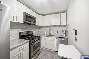 25 Jefferson Street 2F, Hackensack, NJ 07601 - Photo 20