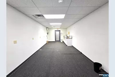 140 Sylvan Avenue, Englewood Cliffs, NJ 07632 - Photo 16