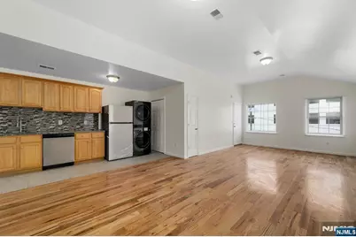 45 Orient Avenue 2 #2, Jersey City, NJ 07305 - Photo 6
