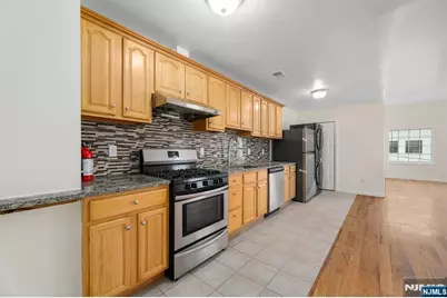45 Orient Avenue 2 #2, Jersey City, NJ 07305 - Photo 10