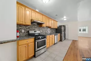45 Orient Ave 2, Jersey City, NJ 07305 - Photo 10