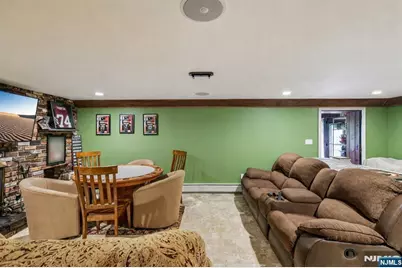 695 Berdan Avenue, Wayne, NJ 07470 - Photo 16