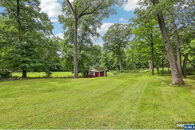 695 Berdan Avenue, Wayne, NJ 07470 - Photo 22