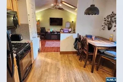 13-40 George Street 2 #2, Fair Lawn, NJ 07410 - Photo 4