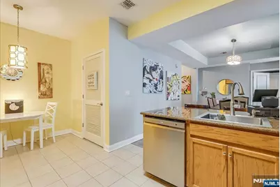 8205 Harcourt 8205 #8205, Clifton, NJ 07013 - Photo 16