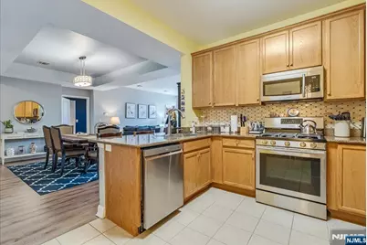 8205 Harcourt 8205 #8205, Clifton, NJ 07013 - Photo 12
