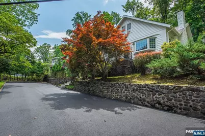 8 Birchwood, North Caldwell, NJ 07006 - Photo 4