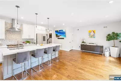 34 Lafayette Avenue, Cliffside Park, NJ 07010 - Photo 12