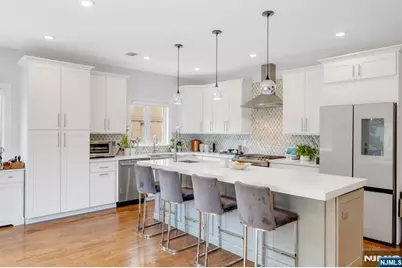 34 Lafayette Avenue, Cliffside Park, NJ 07010 - Photo 10