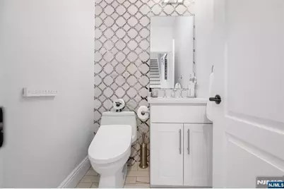 34 Lafayette Avenue, Cliffside Park, NJ 07010 - Photo 16