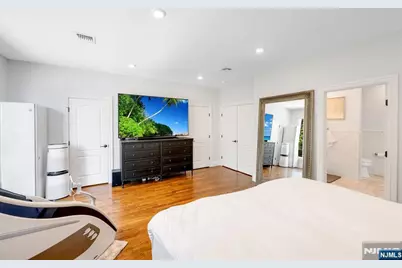 34 Lafayette Avenue, Cliffside Park, NJ 07010 - Photo 22