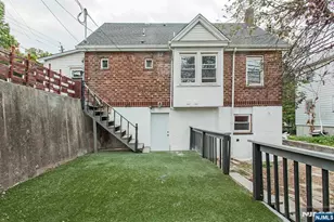 2389 3rd St, Fort Lee, NJ 07024 - Photo 42