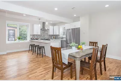 2389 3rd Street, Fort Lee, NJ 07024 - Photo 14