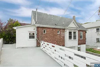 2389 3rd Street, Fort Lee, NJ 07024 - Photo 38