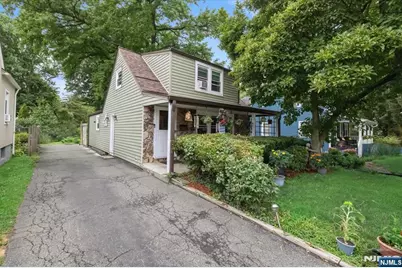 203 Willow Avenue, Hackensack, NJ 07601 - Photo 2