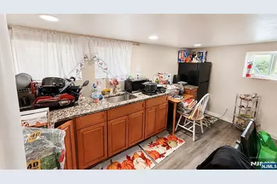 314 Smith Street, Newark, NJ 07106 - Photo 14