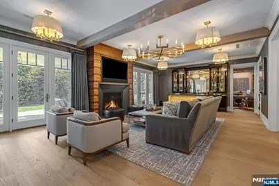 555 Miller Court, Wyckoff Township, NJ 07481 - Photo 6