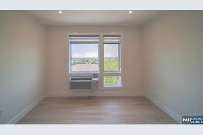 401 E Central Boulevard 2A #2A, Palisades Park, NJ 07650 - Photo 14