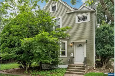 7 Hardenburgh Avenue, Demarest, NJ 07627 - Photo 2