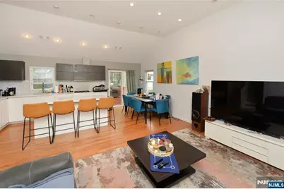 38-55 Van Riper Place, Fair Lawn, NJ 07410 - Photo 4