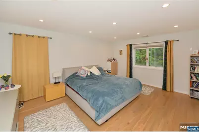 38-55 Van Riper Place, Fair Lawn, NJ 07410 - Photo 12