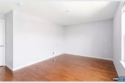 295 N 10th Street, Newark, NJ 07107 - Photo 18