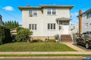 92 Phillips Ave, South Hackensack Township, NJ 07606 - Photo 4