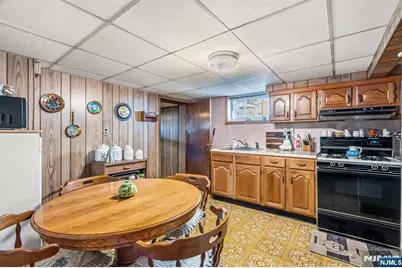 92 Phillips Avenue, South Hackensack Township, NJ 07606 - Photo 28