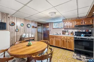 92 Phillips Ave, South Hackensack Township, NJ 07606 - Photo 28