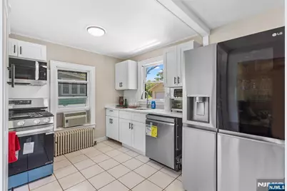 47 Lakeview Terrace, Oakland, NJ 07436 - Photo 10