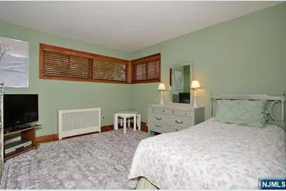91 Rose Avenue, Woodcliff Lake, NJ 07677 - Photo 10