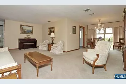 91 Rose Avenue, Woodcliff Lake, NJ 07677 - Photo 4