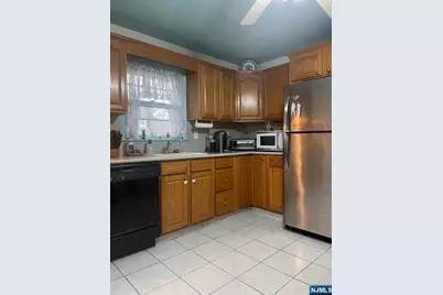 128 Joanne Terrace, Garfield, NJ 07026 - Photo 8