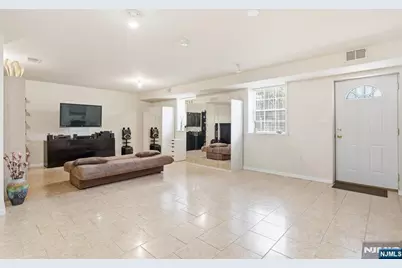17 Chester Avenue, Newark, NJ 07104 - Photo 22