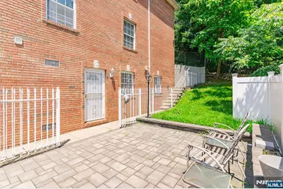 17 Chester Avenue, Newark, NJ 07104 - Photo 30