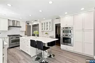 700 Oak Ln, Franklin Lakes, NJ 07417 - Photo 18