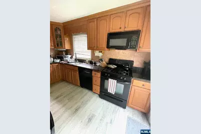 50 Chobot Lane 1 #1, Elmwood Park, NJ 07407 - Photo 6