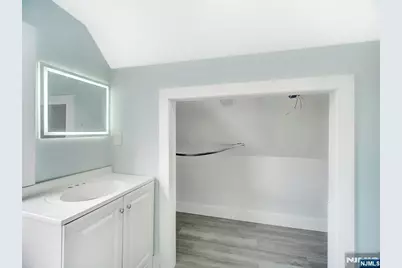 351 Railroad Avenue 2 #2, Hackensack, NJ 07601 - Photo 20