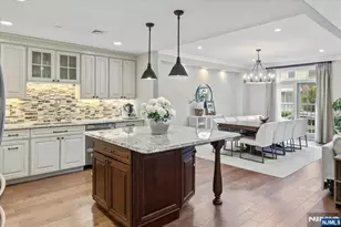 208 Shearwater Ct 15, Jersey City, NJ 07305 - Photo 2