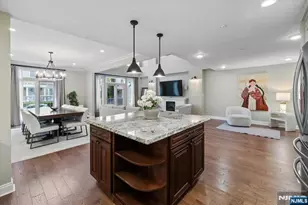 208 Shearwater Ct 15, Jersey City, NJ 07305 - Photo 1