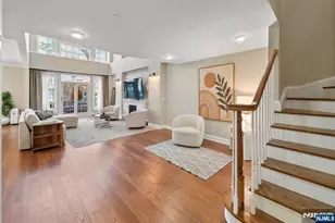 208 Shearwater Ct 15, Jersey City, NJ 07305 - Photo 16