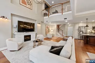208 Shearwater Ct 15, Jersey City, NJ 07305 - Photo 8