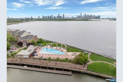 208 Shearwater Court 15 #15, Jersey City, NJ 07305 - Photo 40