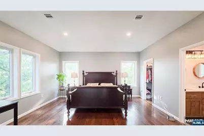 240 E Clinton Avenue, Tenafly, NJ 07670 - Photo 20