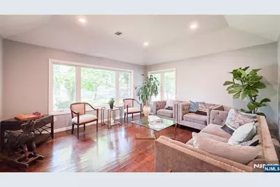 240 E Clinton Avenue, Tenafly, NJ 07670 - Photo 18