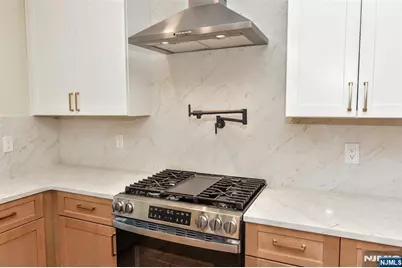 311 Harrison Avenue, Hasbrouck Heights, NJ 07604 - Photo 14